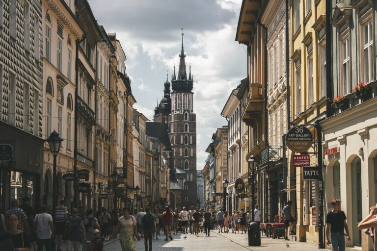 Bądź turystą w polskim mieście! Odkryj 9 atrakcji, o których nie miałeś pojęcia