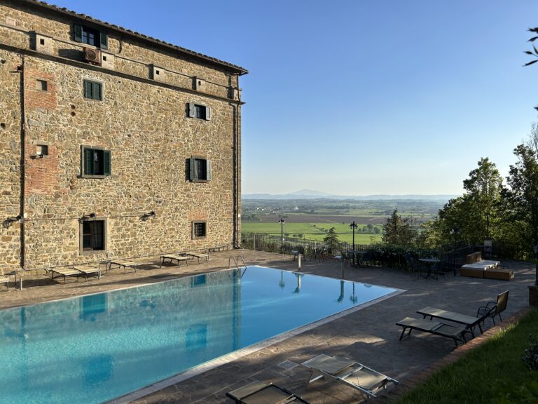 Villa Schiatti – relaks w XIX wiecznych murach z widokiem na toskańskie wzgórza!